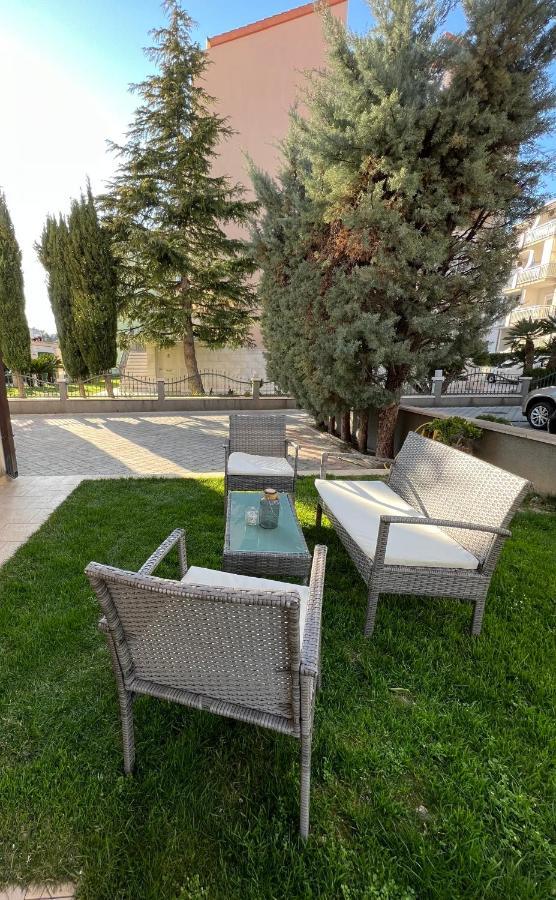 Apartment Garden Split Exterior foto